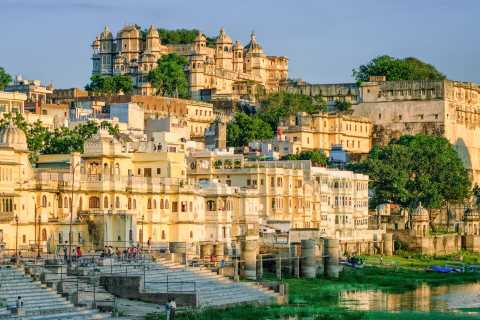 Day 5 : Udaipur - Mount Abu(175 km/2-3 Hrs)